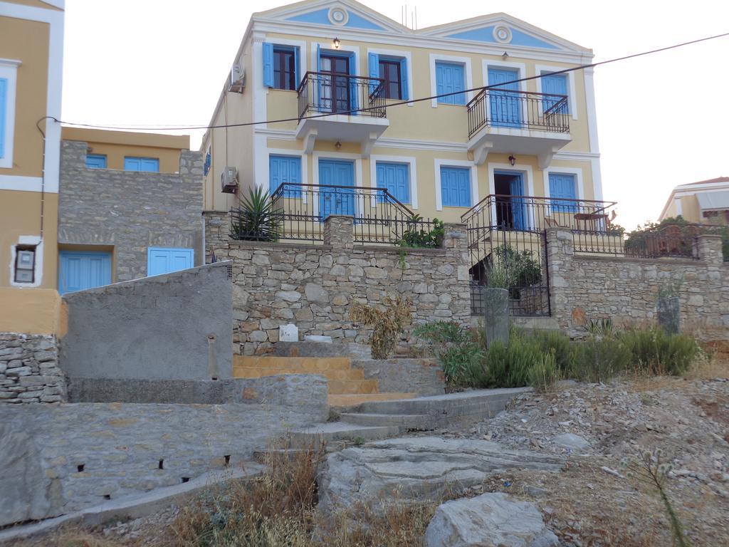 Symi Sun Apartments Luaran gambar