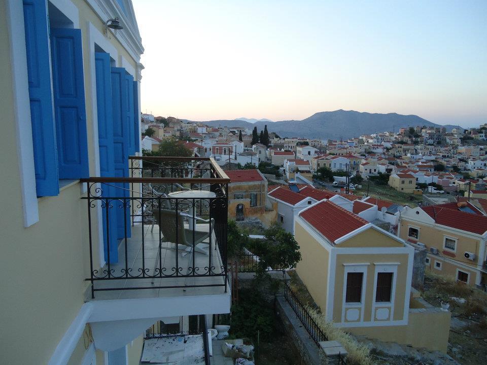 Symi Sun Apartments Luaran gambar